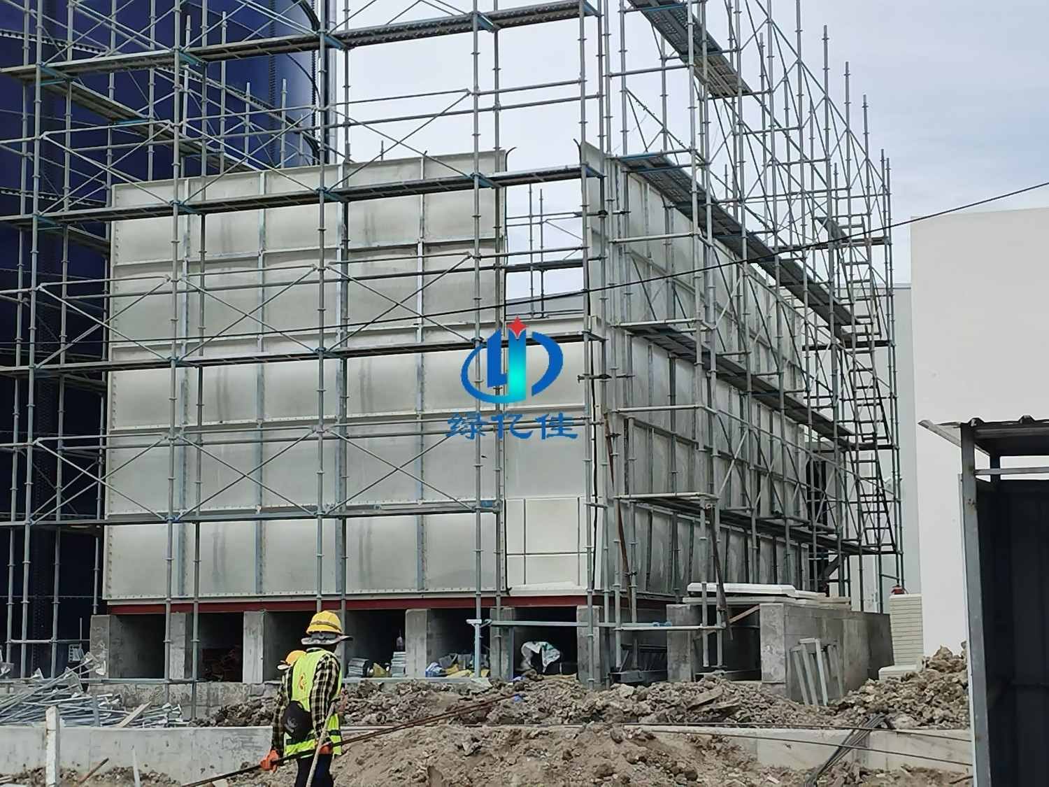 Large LVJIA sectional water tank being installed on a customer site